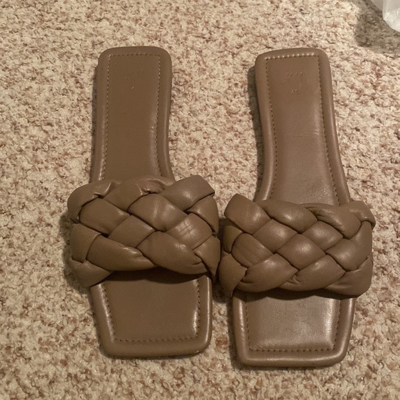 H&M real leather braided slides - Picture 2 of 3